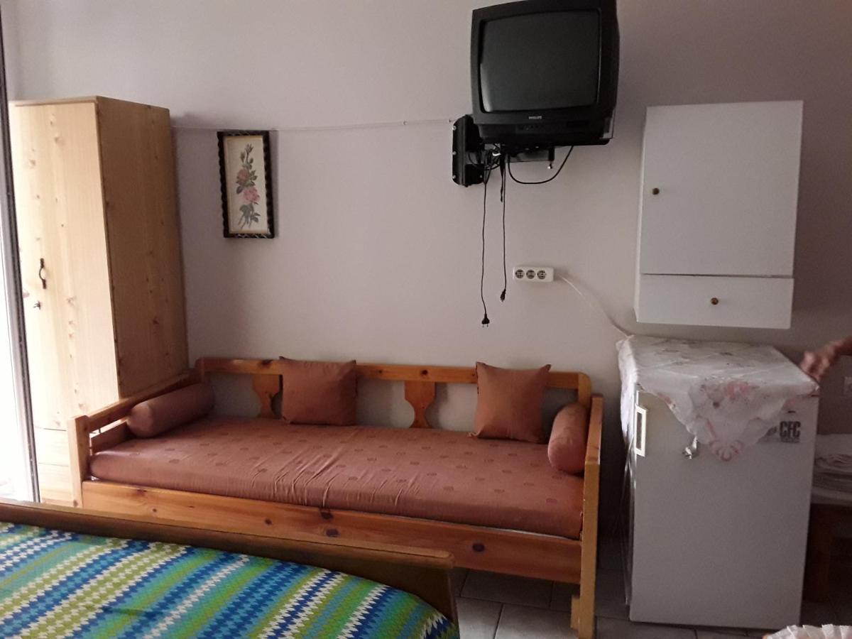 Γιαννουλα Κρετση Hotell Kamena Vourla Exteriör bild