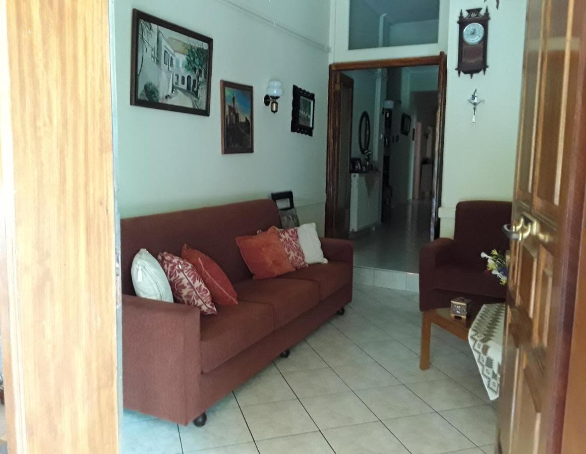 Γιαννουλα Κρετση Hotell Kamena Vourla Exteriör bild