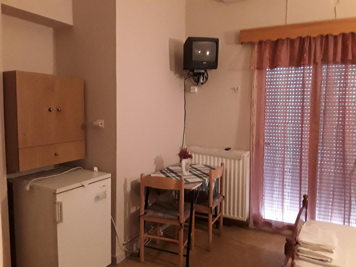 Γιαννουλα Κρετση Hotell Kamena Vourla Exteriör bild